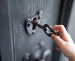 City Locksmith Store Bellevue, KY 859-334-1422 City Locksmith Store Bellevue, KY 859-334-1422 - 14-Unlock-Door